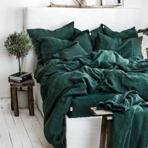 Linen Bedding Set in Jungle Green. 3 Piece Set in King, Queen, Twin, Full, Double sizes. Linen bedding set: 2 Pillowcases & Duvet Cover.