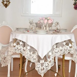 Tablecloth in natural linen and fine white rebrodé lace “”Maria Regina”