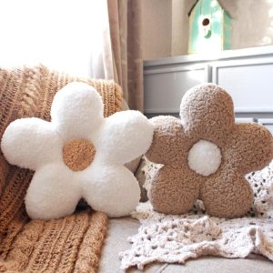 Cute Flower Pillow– Quick-to-Sew, PDF Pattern and Tutorial, Perfect for adding a Cozy Decorative Touch–DIY, digital manual, nursery decor