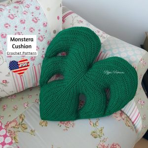 Crochet monstera leaf cushion  pattern – monstera pillow – photo tutorial