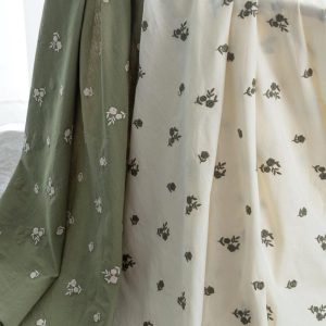 Cotton & Linen tablecloth,Embroidered tablecloth,Custom tablecloth,Rectangle tablecloth,Green tablecloth,Floral tablecloth,Dining tablecloth